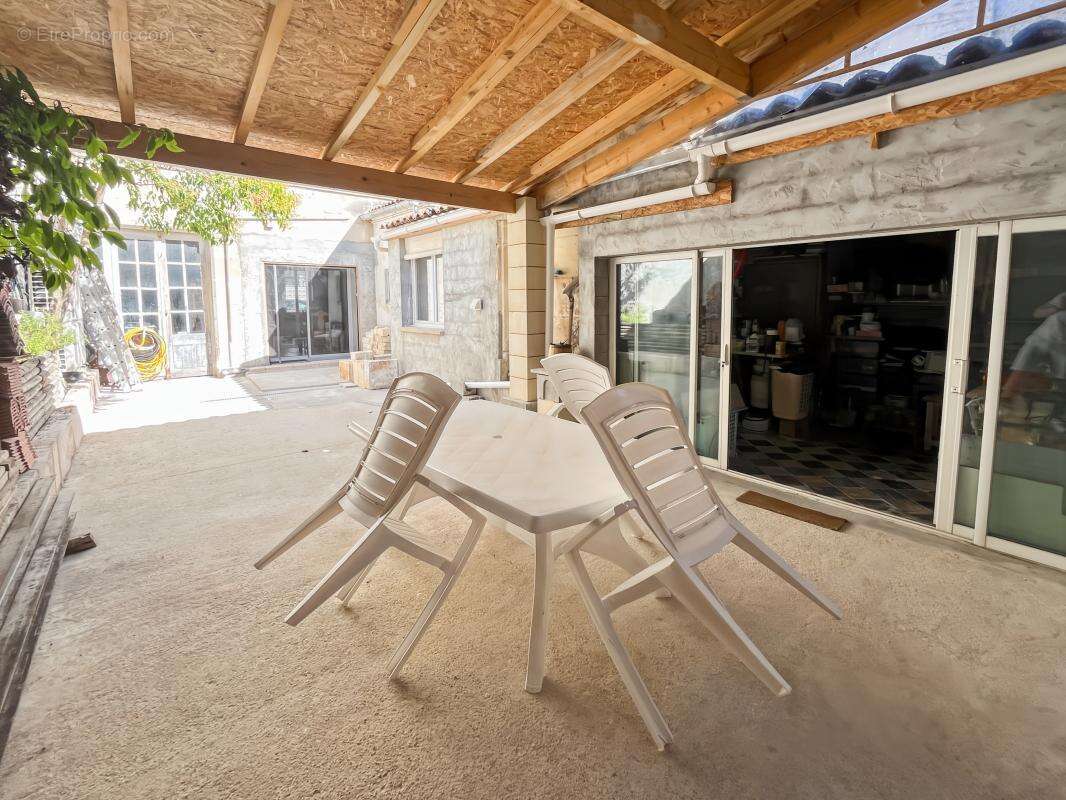 Maison 130 m² à Cognac  - photo 3