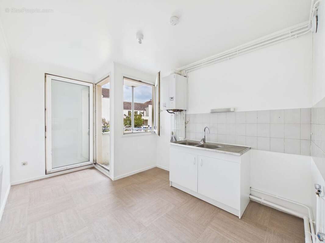  Appartement 2 pièces de 51,53 m² avec deux balcons – Achères (78260) - photo 3