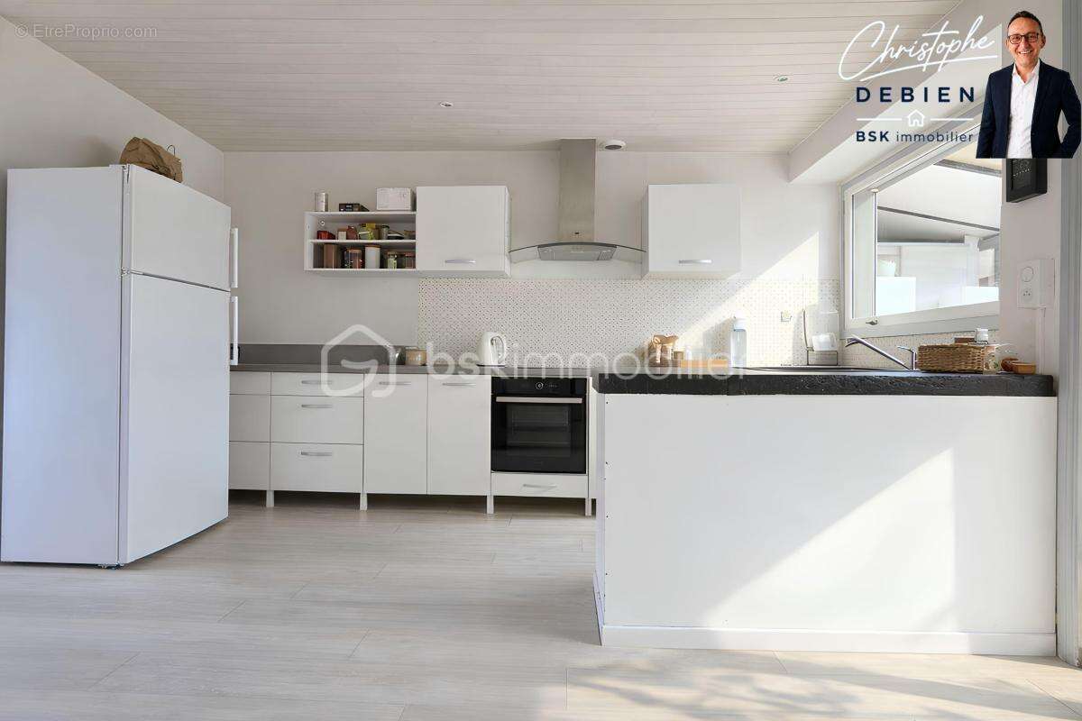 Pavillon familial 221 m² – 6 chambres – jardin clos & dépendances – centre de chavagnes-en-paillers - photo 6