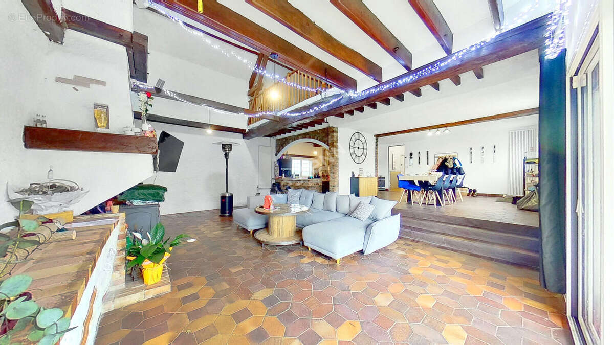 Maison Chaumont En Vexin 10 pièce(s) 270 m2 - photo 3