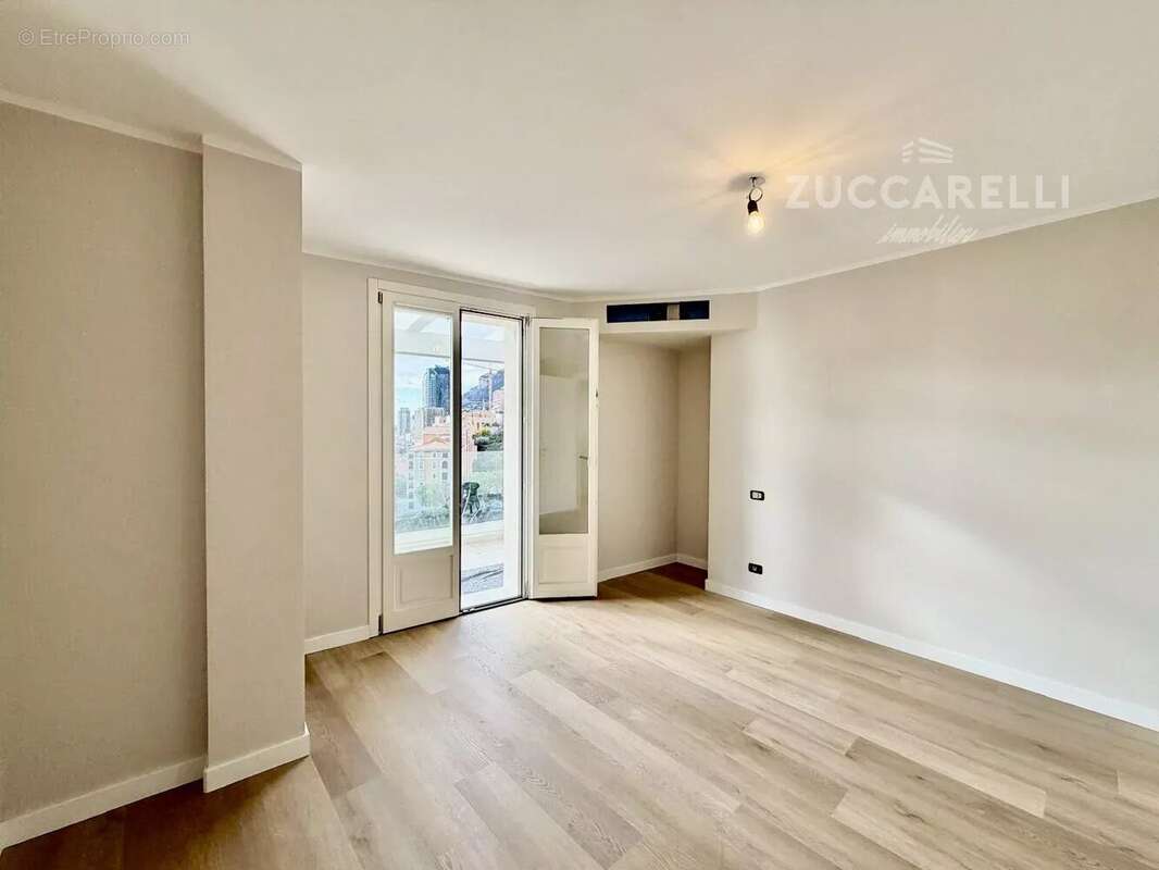 Appartement à ROQUEBRUNE-CAP-MARTIN