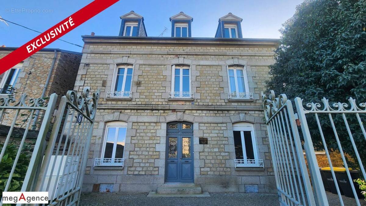 Appartement à FOUGERES