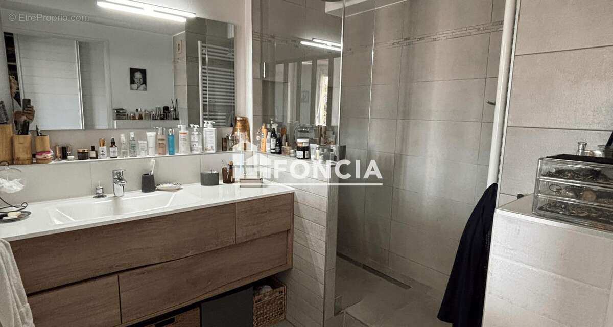 Appartement à SAINT-GRATIEN