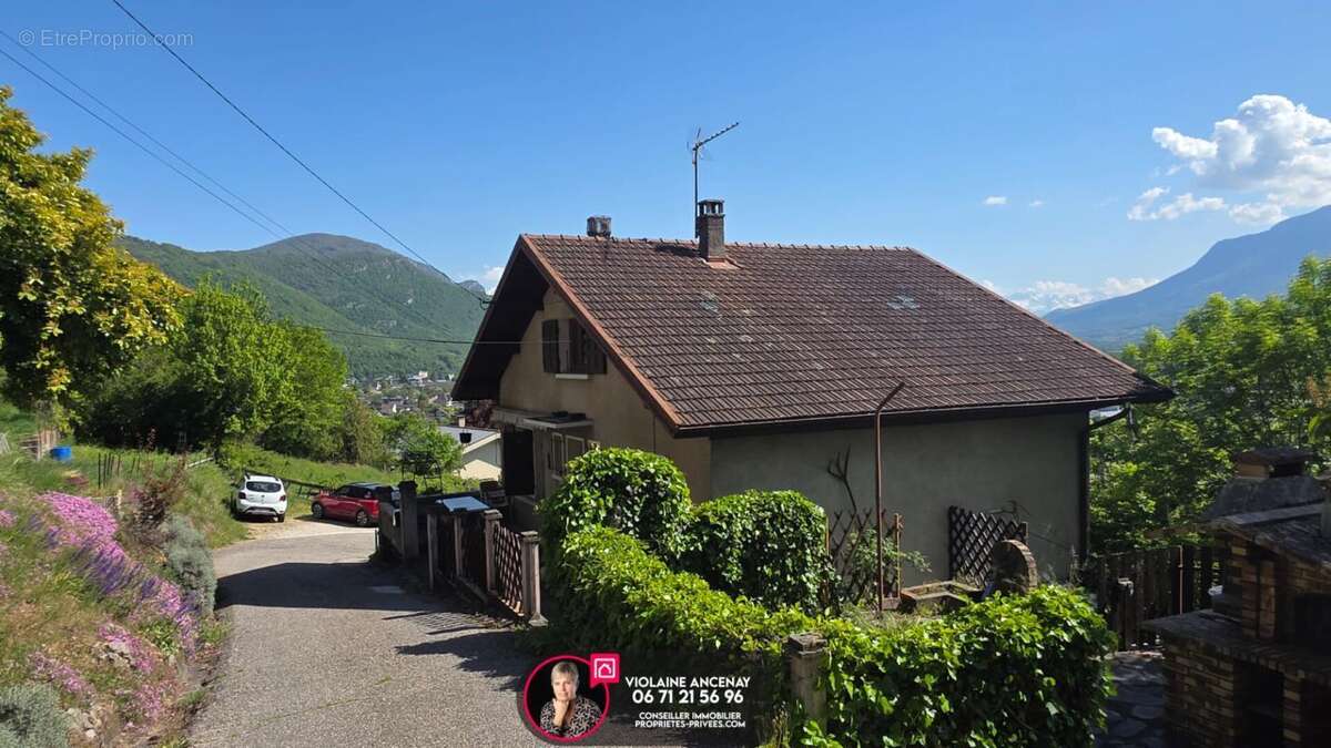 Saint Alban Leysse, Maison à rénover avec dépendances - photo 4