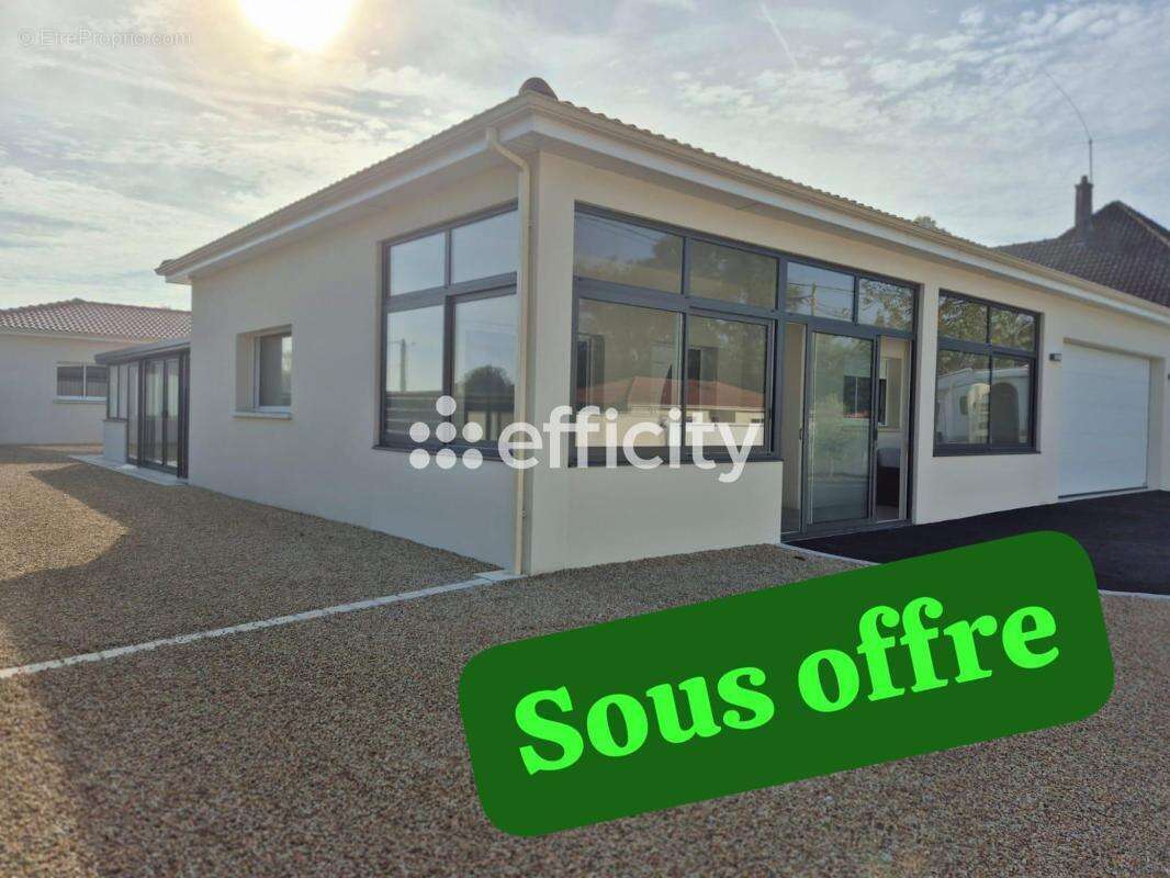 Maison à SAINT-JUNIEN