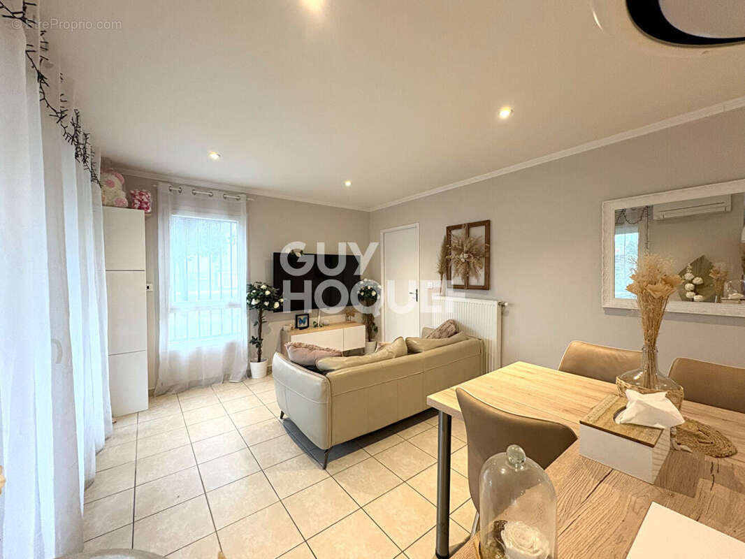 Appartement à GRIGNY