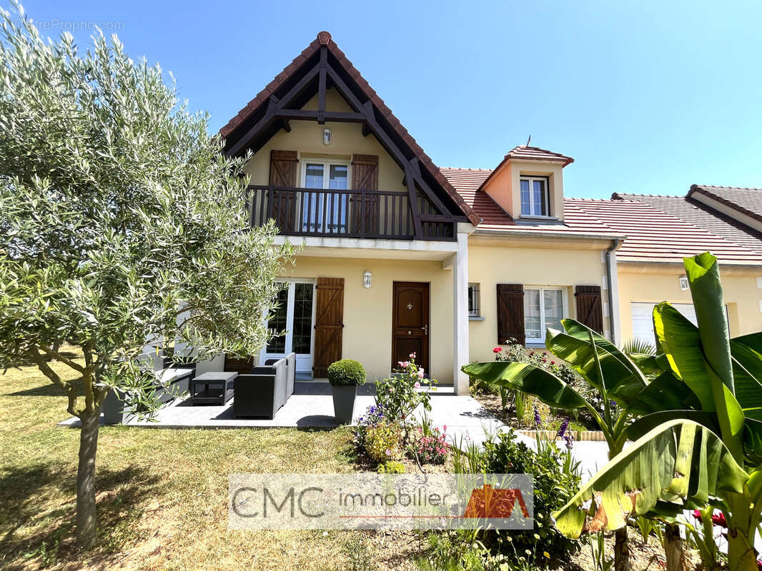 Maison à LEVES