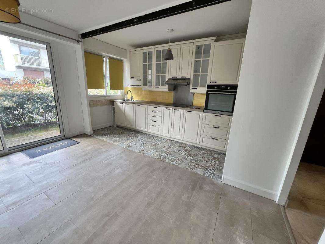 Appartement à SAINT-MAUR-DES-FOSSES
