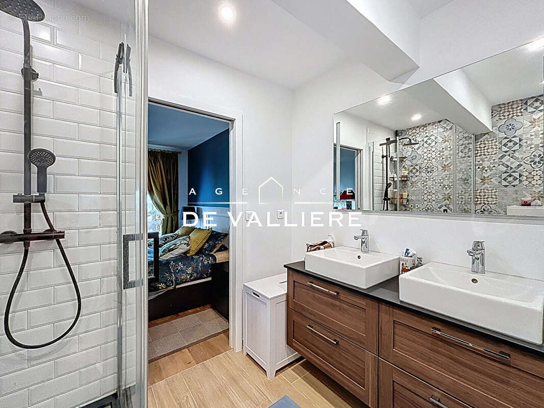 Appartement à SURESNES