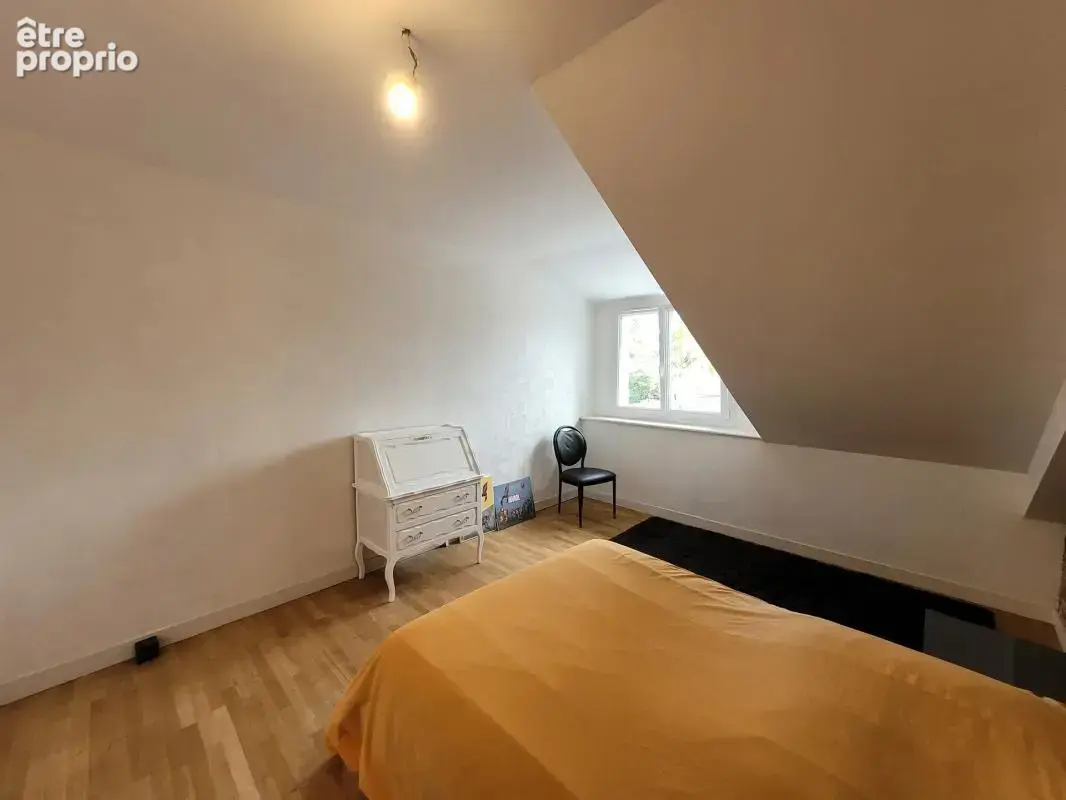 Maison de 5 pièces de 220 m² à Les Portes du Coglais - photo 10