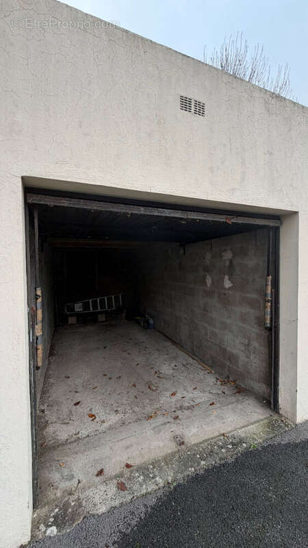 Parking à BOIS-D'ARCY