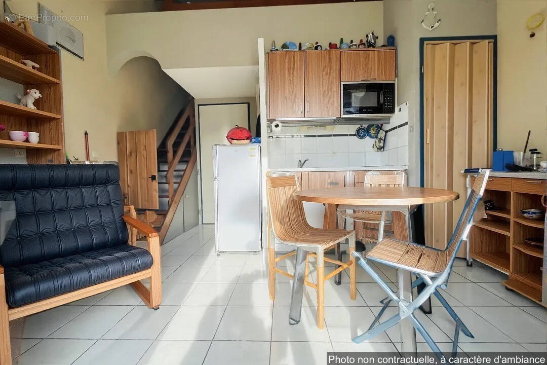 Maison à VIC-LA-GARDIOLE