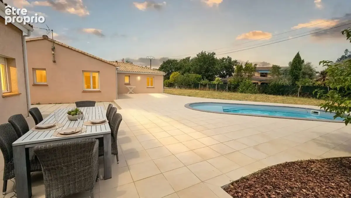 Maison 4 pièces 171 m² à vendre à Plaisance-Du-Touch (31830) - photo 2