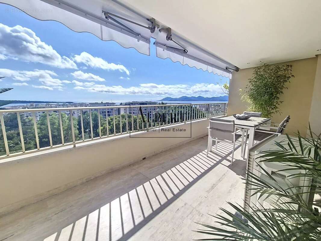 Appartement à CANNES