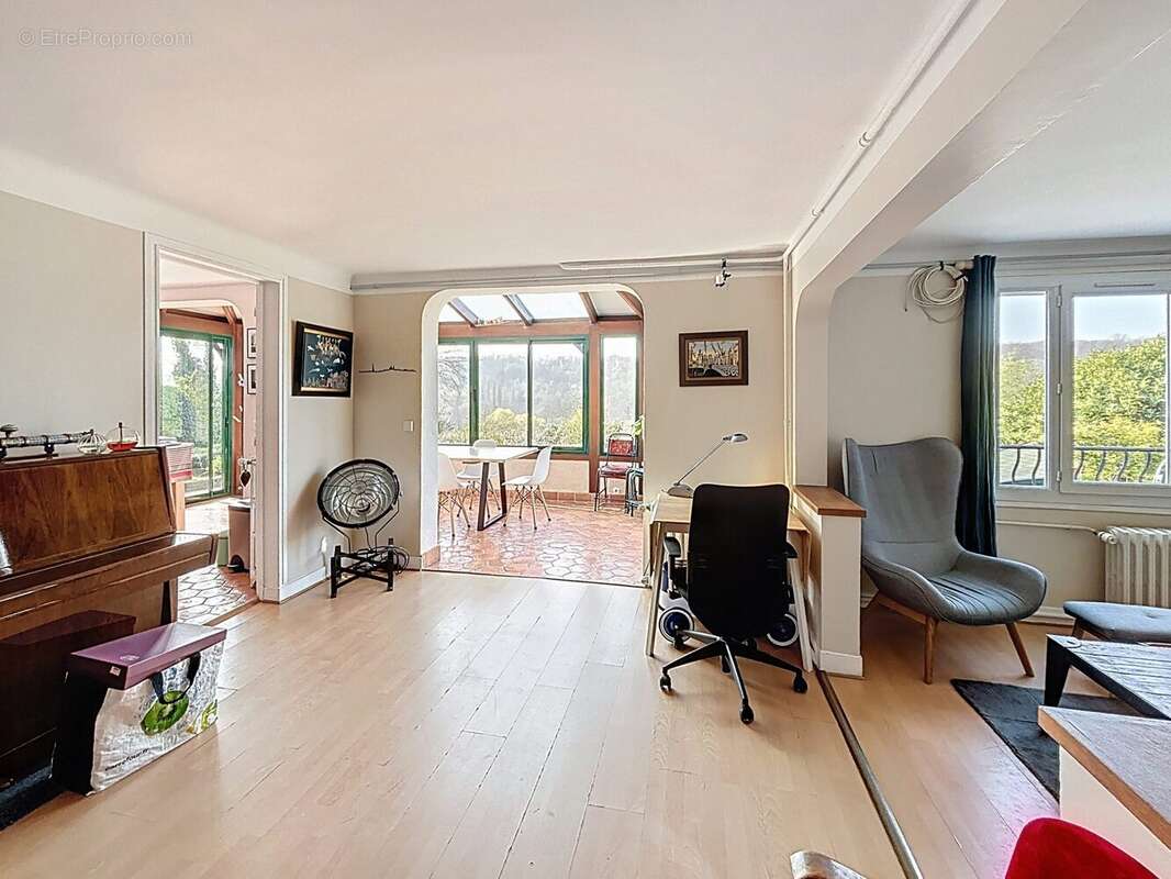 Séjour - Maison à CHATEAUFORT