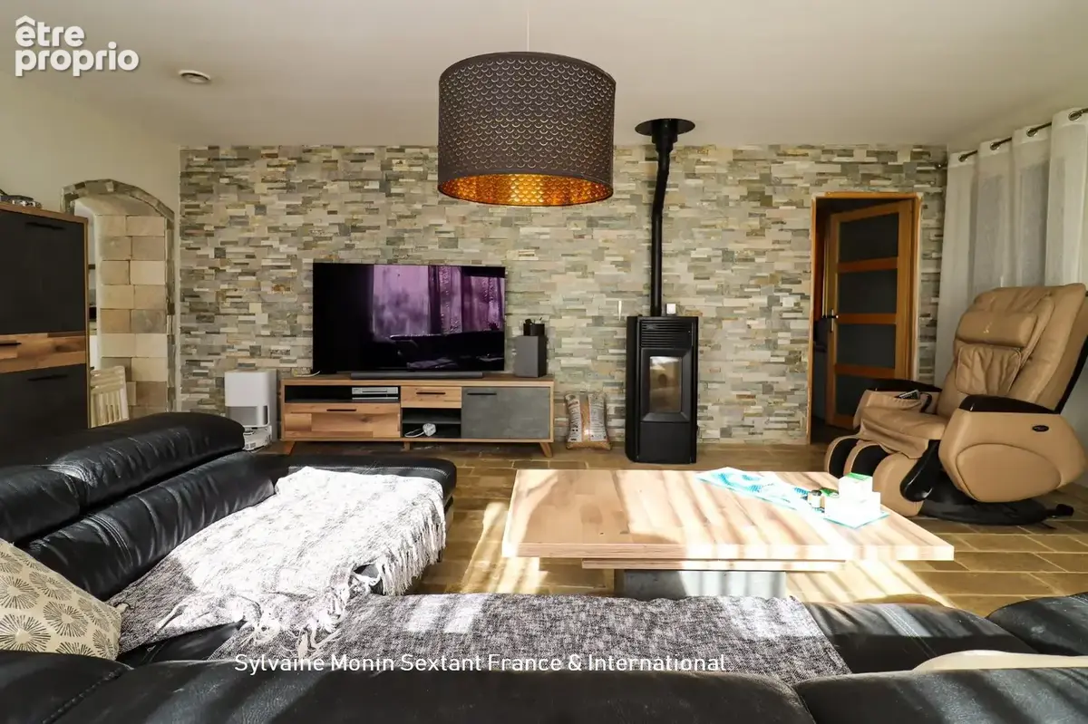 Calme absolu et vue dégagée pour cet ensemble immobilier de 3 maisons avec 3 piscines sur 2 hectares - photo 10