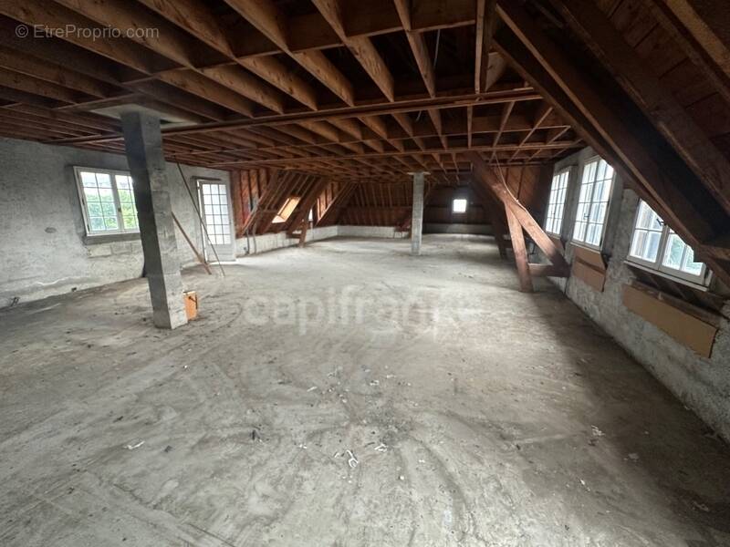 Appartement à CARHAIX-PLOUGUER