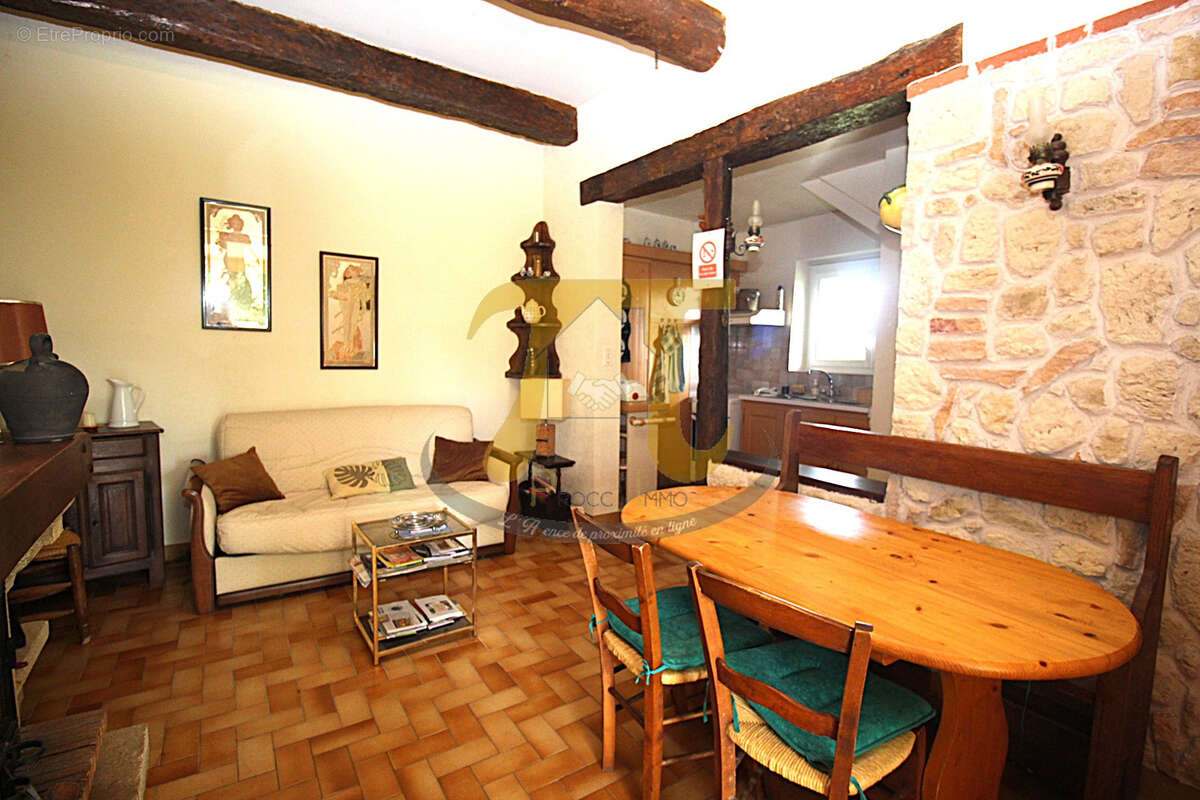 Grande maison en pierre avec piscine , intégrant un gîte 4 places - Par arboré de 2 hectares. - photo 19