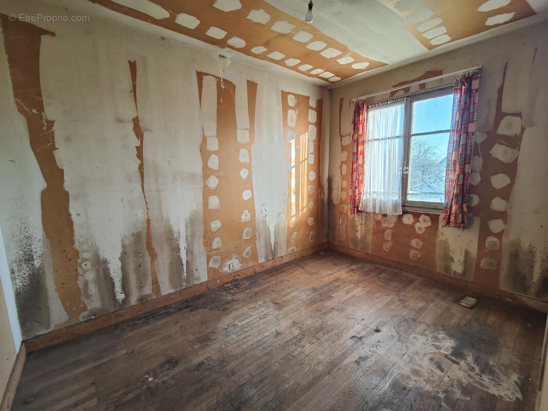 Maison à BUSSY-EN-OTHE