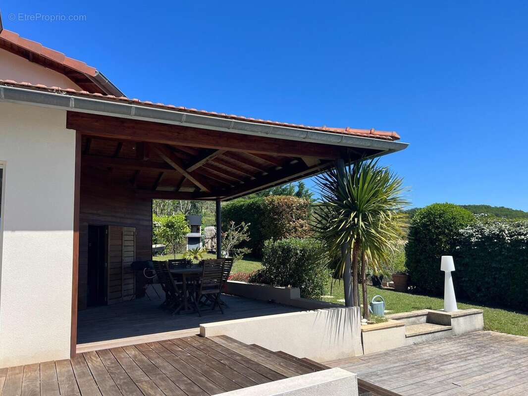 Photo 2 - Maison à LIEURAN-CABRIERES