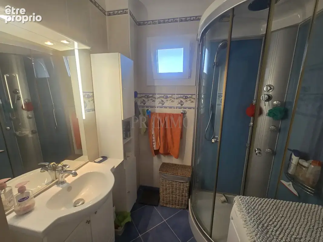 SAINT-RAPHAEL - T2 47m2 + Parking privé et cave - photo 9
