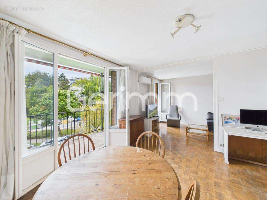 Appartement à MEYLAN