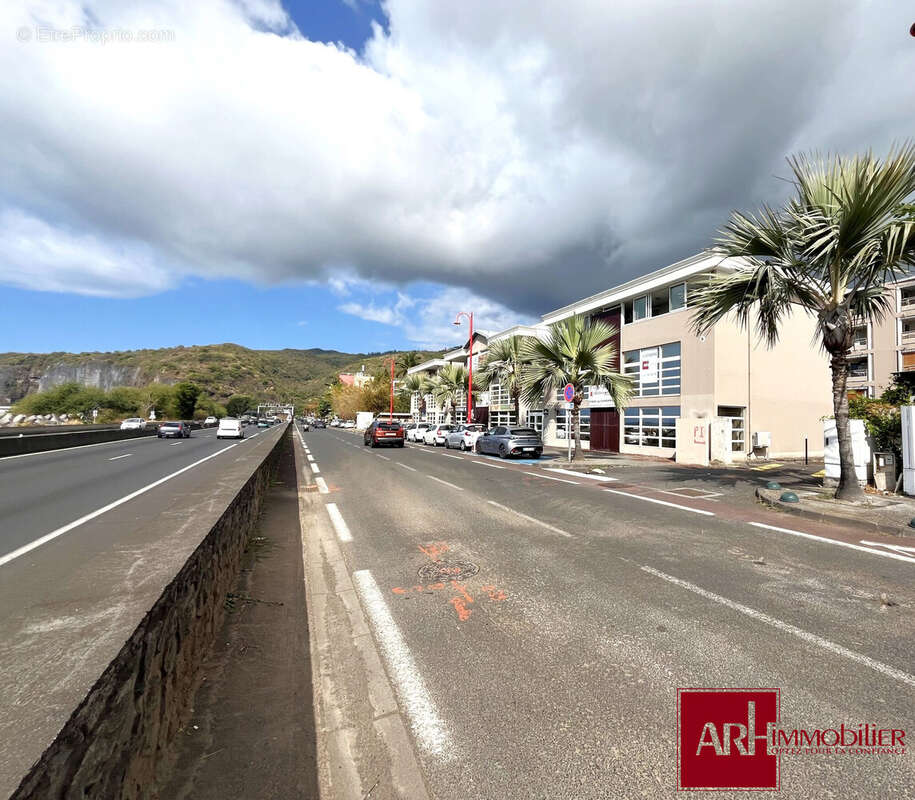 Commerce à LA POSSESSION