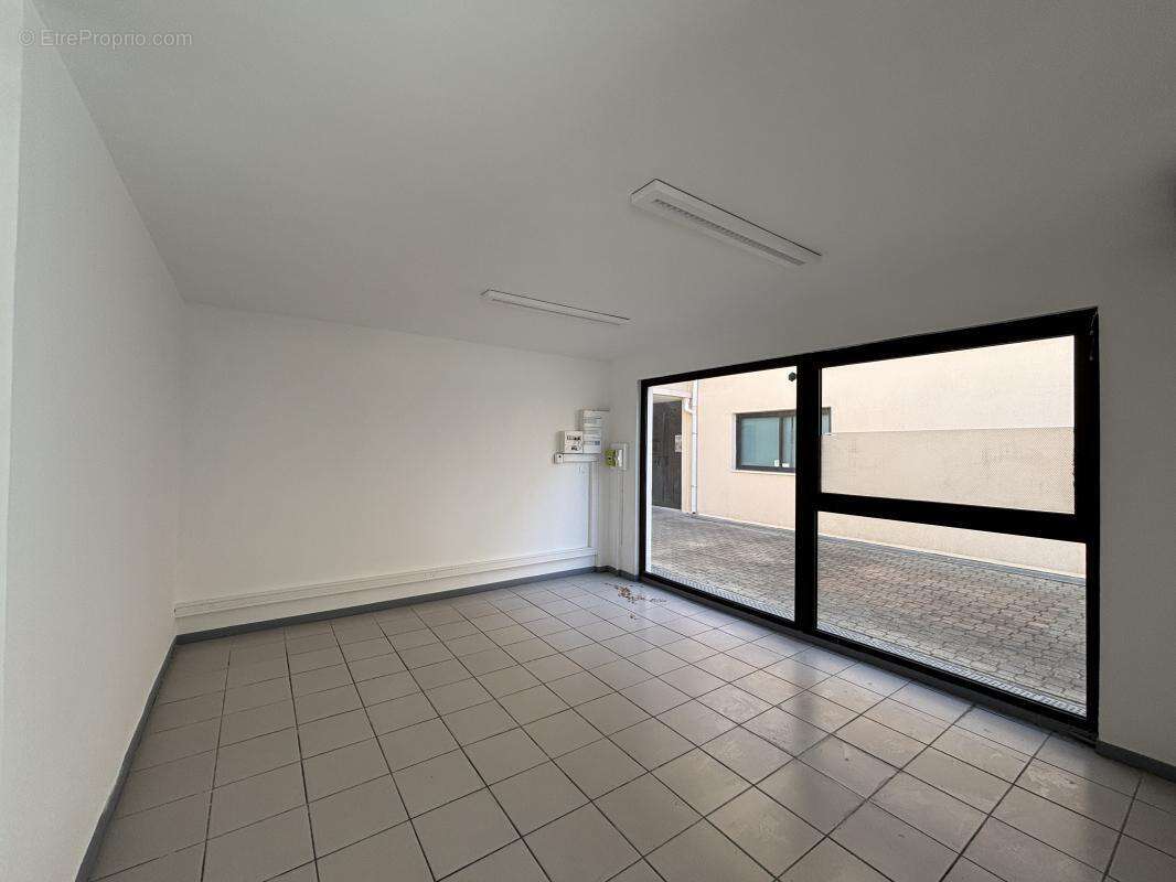 Commerce à LES ANGLES