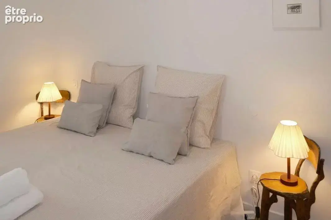 Bel appartement rénové avec vue imprenable sur le Vieux-Port - photo 9