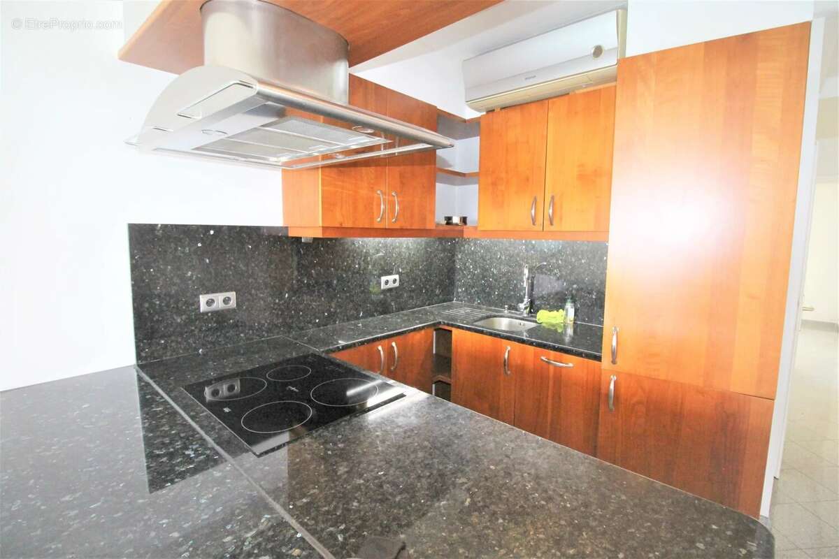 Appartement à VILLENEUVE-LOUBET