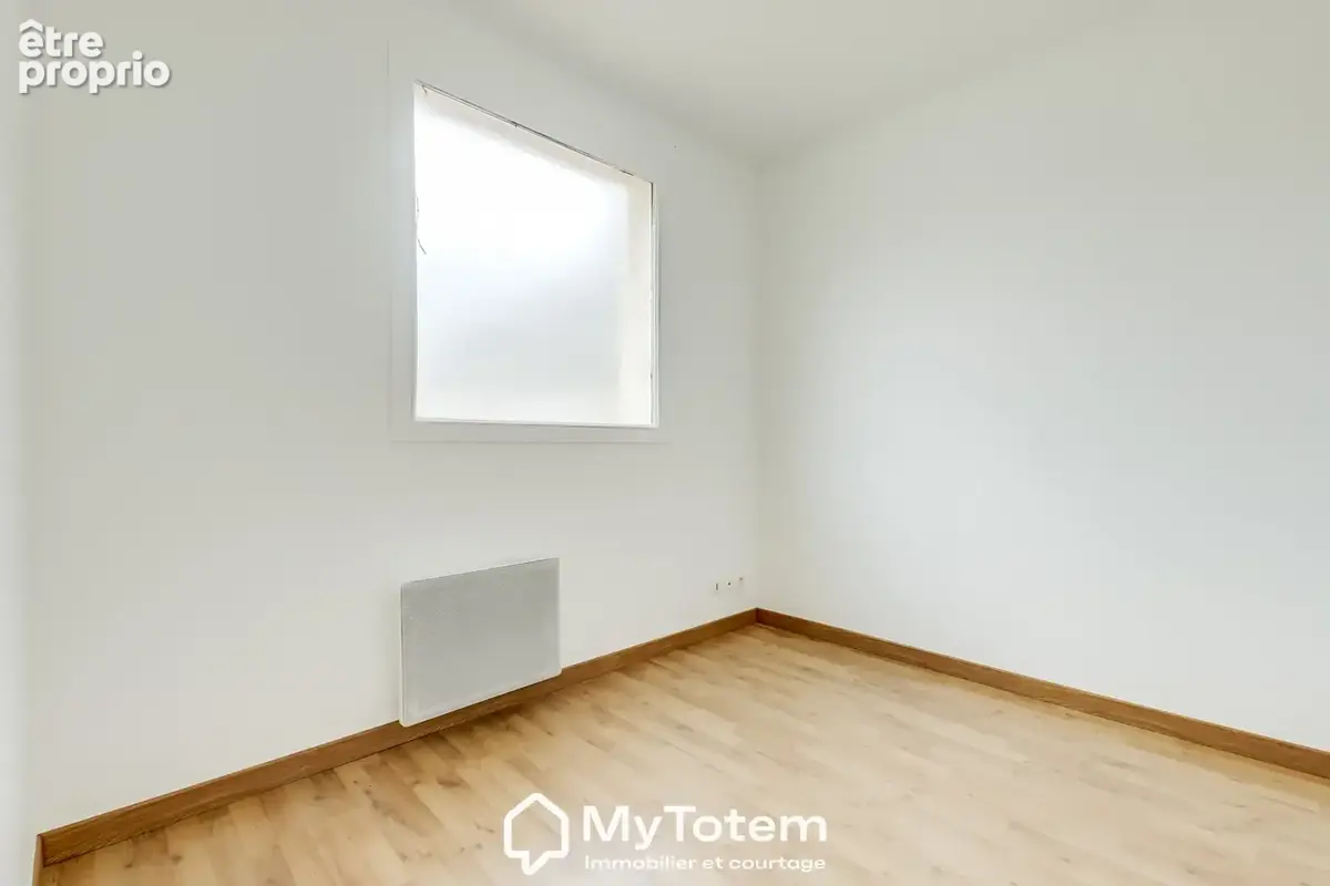 Superbe appartement entièrement rénové, où lumière, confort et qualité de vie se rejoigne. Ideal investissemen - photo 11