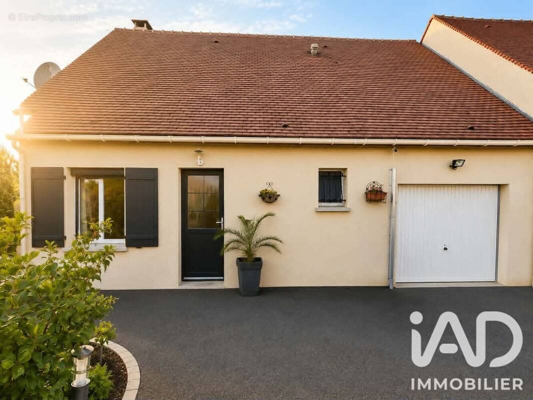 Photo 1 - Maison à AMPONVILLE