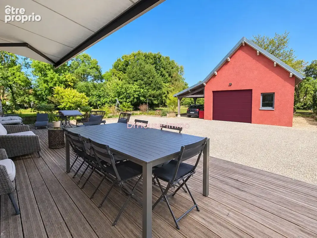 Maison 8 pièces 205 m² à vendre à Varennes-Le-Grand (71240) - photo 3