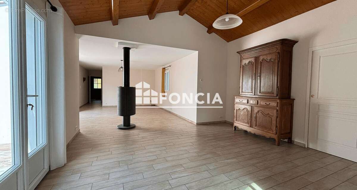 Maison familiale aux beaux volumes, à proximité de la mer - photo 3