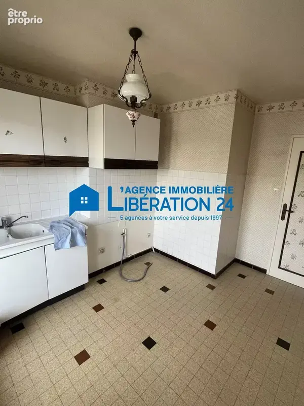Appartement T3 de 74 m² à Saint-Étienne avec GARAGE + CAVE - photo 4
