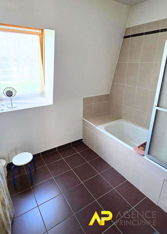 Appartement 3 pièces lumineux au dernier étage à La Garenne-Colombes - photo 7