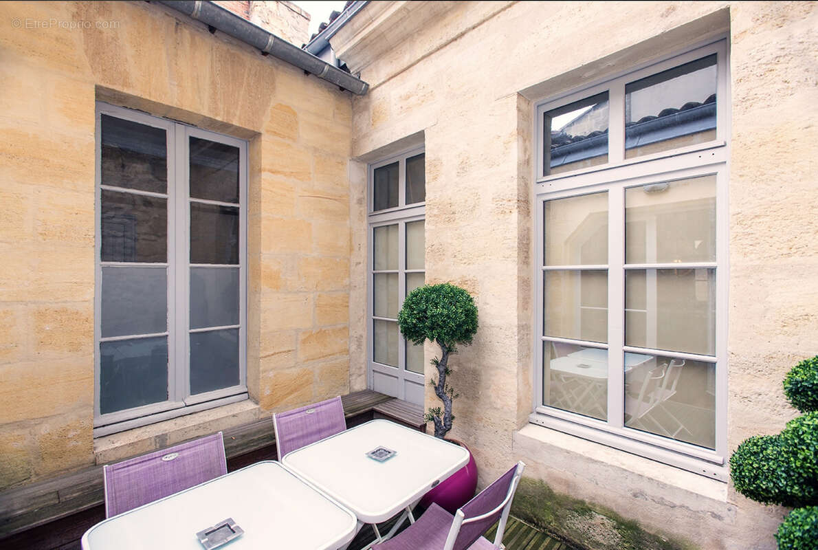 4 pièces de charme avec terrasses - Quartier Pey Berland - photo 3