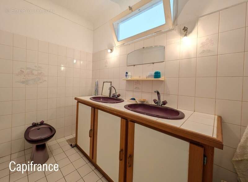 Longère familiale 210 m² + dépendances – Terrain 2 600 m² – Projet de vie ou gîtes - photo 10