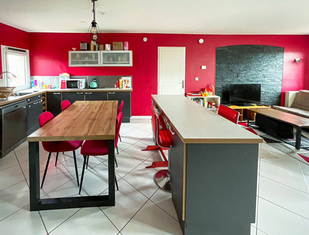 Appartement à MONTIGNY-LE-BRETONNEUX