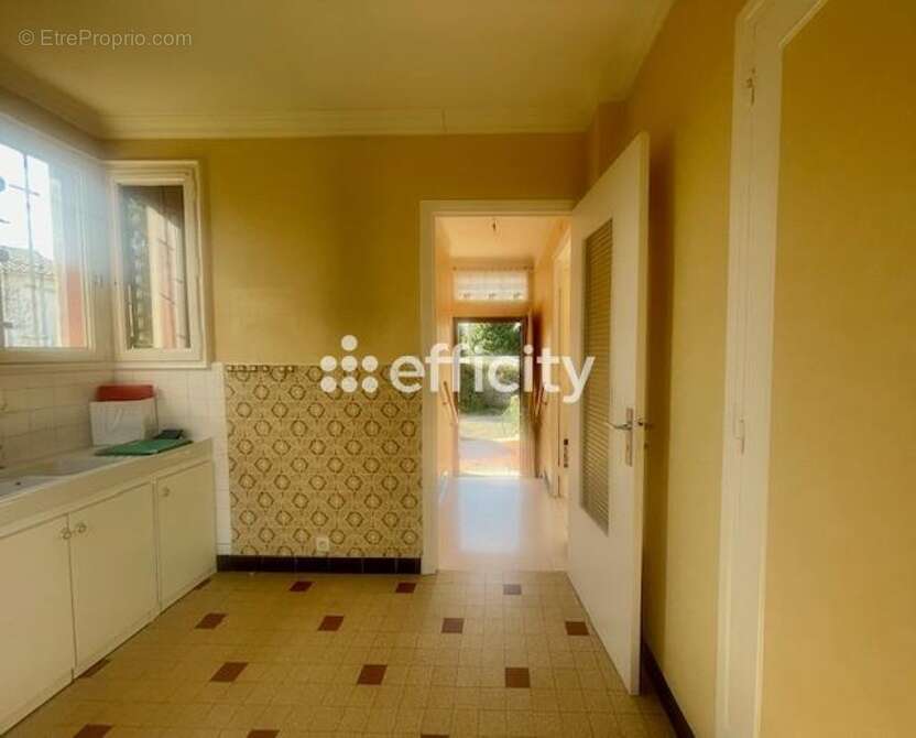 Maison à ROUSSILLON