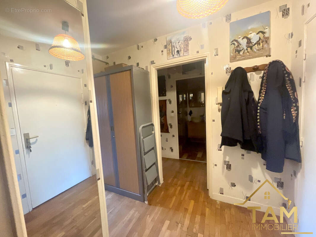 Appartement à SURESNES