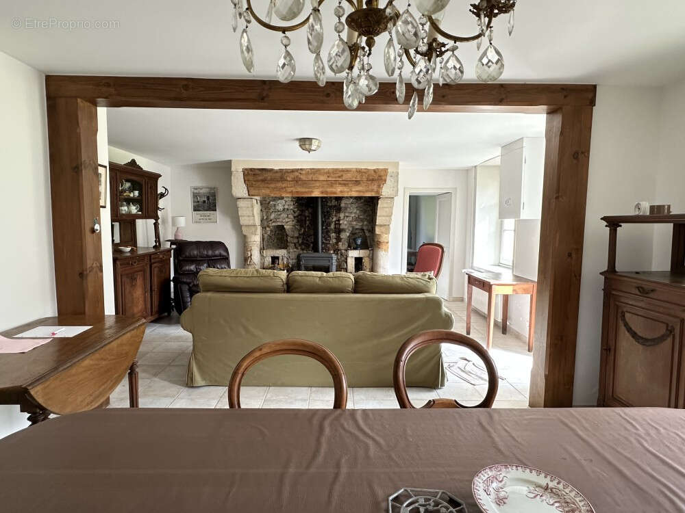 Maison à RAUVILLE-LA-PLACE