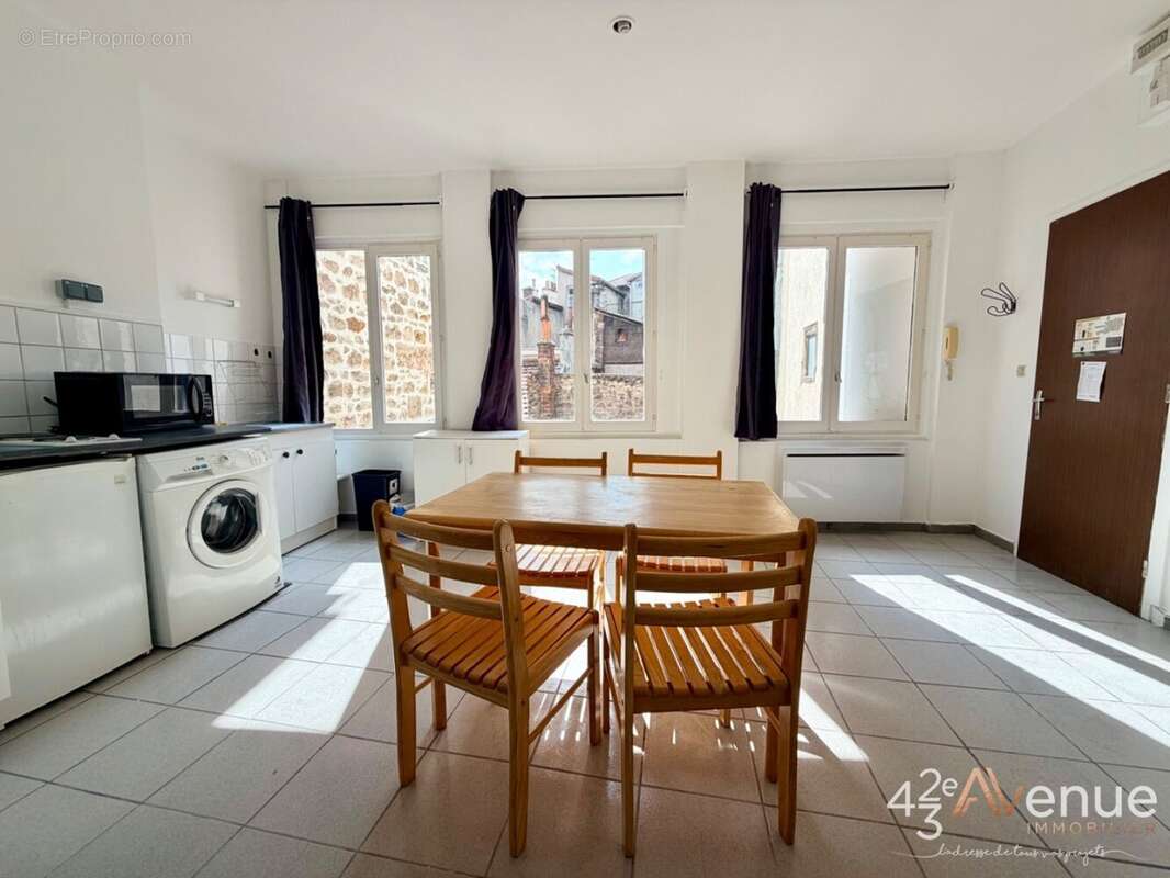 Appartement à SAINT-ETIENNE