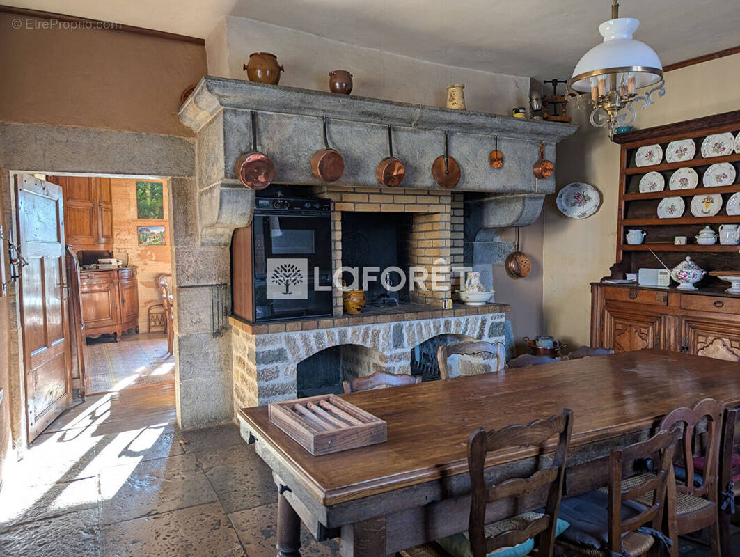 Maison à FRAISANS