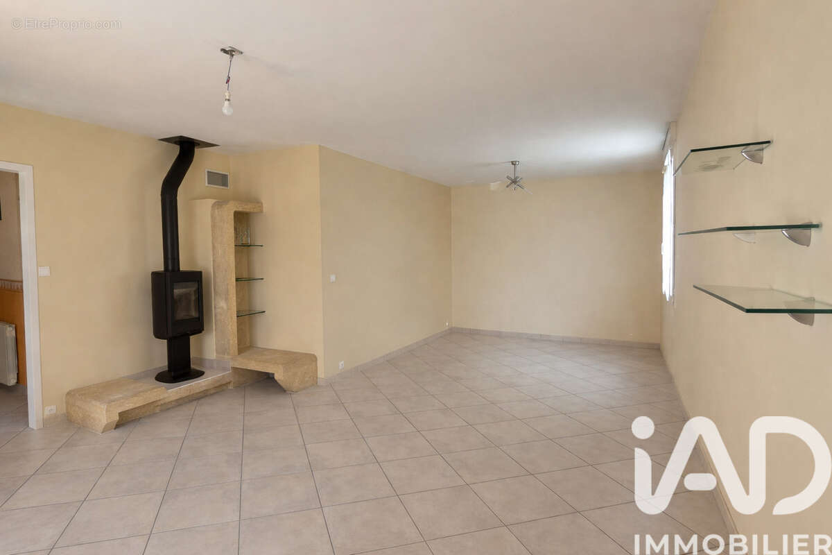 Maison 85 m² à Petiville  - photo 4