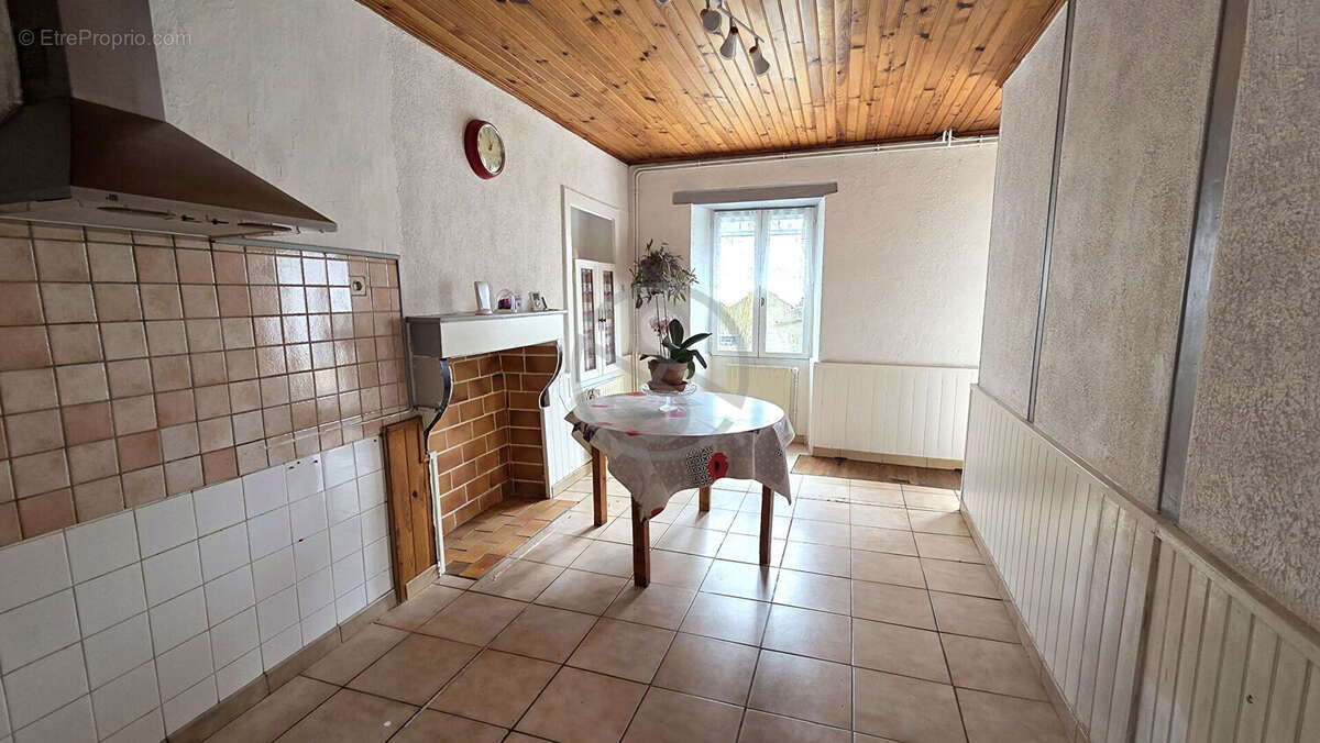 Maison à LA FRETTE
