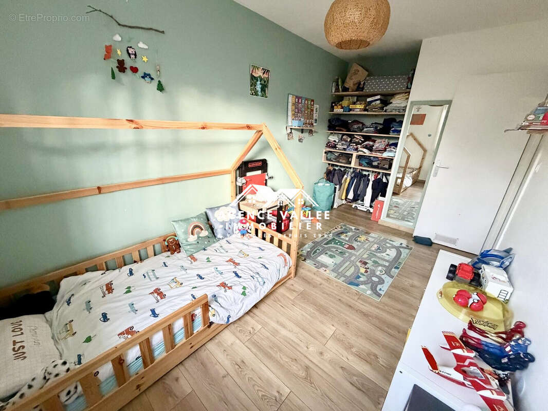 Maison à SAINT-PIERRE-DU-PERRAY