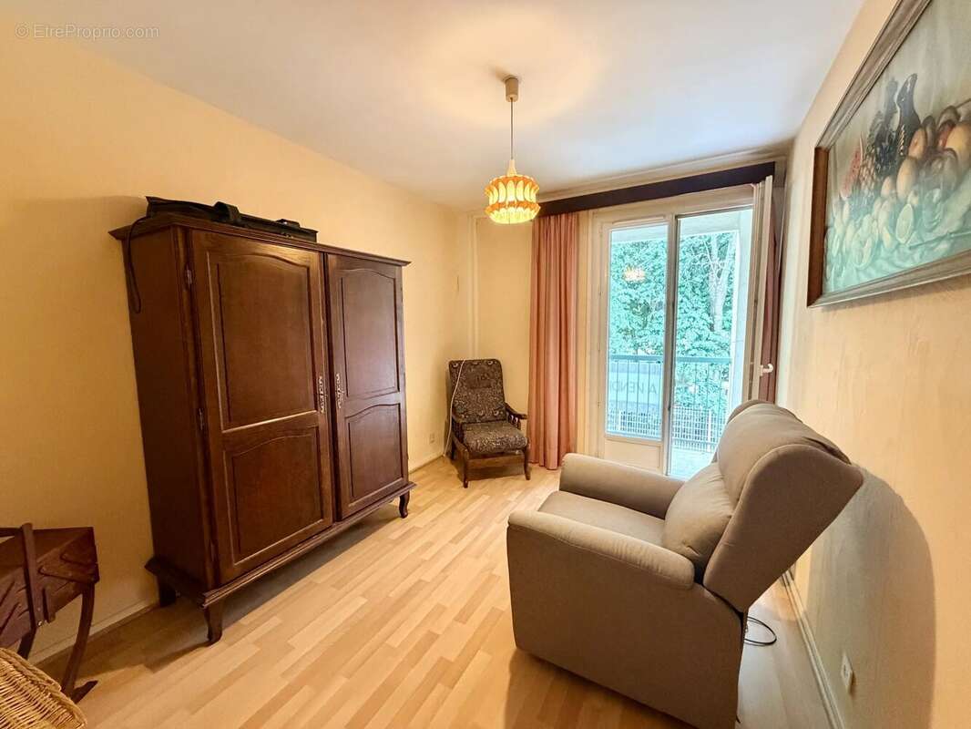 Appartement à GUILHERAND-GRANGES
