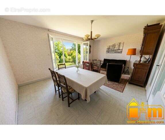 Maison à MEREVILLE