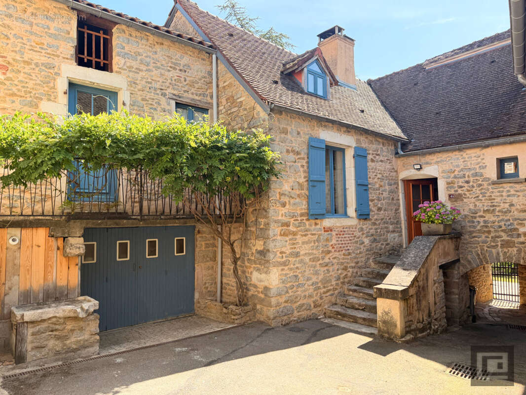 La Glycine de Jambles - Une maison pleine de charme entre pierre & jardin - photo 5